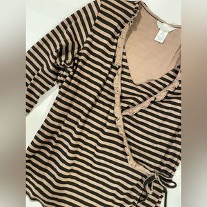 🤰 NWOT NURSING TOP H&M